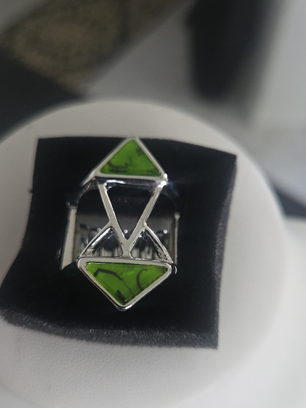 Paparazzi Making Me Edgy Green Ring NWT